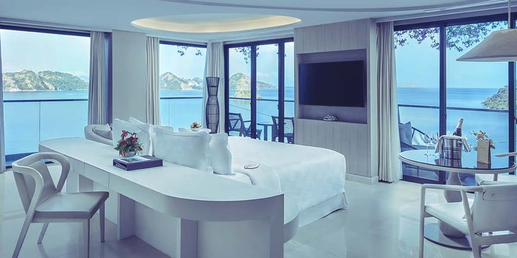 Ocean View Suite Slide 1