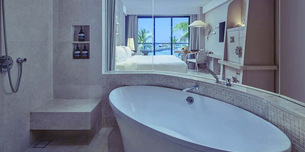 Ocean View Room Slide 3