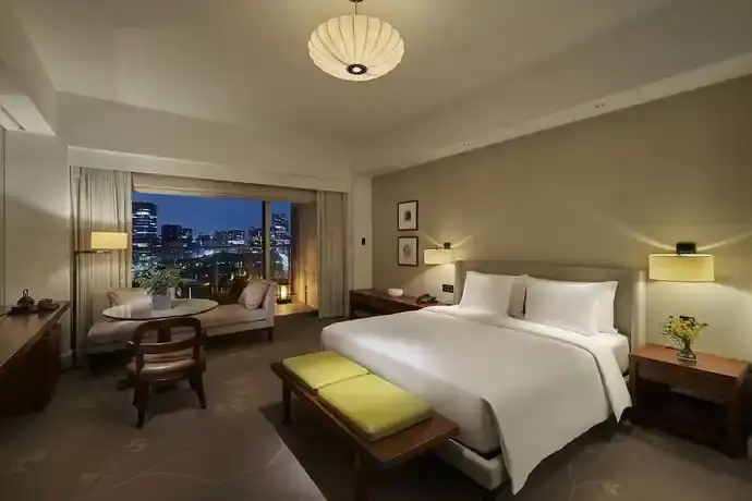 Club Deluxe Room Palace Hotel Tokyo hotel bintang lima Tokyo dengan akses Club Lounge eksklusif, kamar luas desain Jepang modern, ideal untuk stay premium Tokyo Marathon.