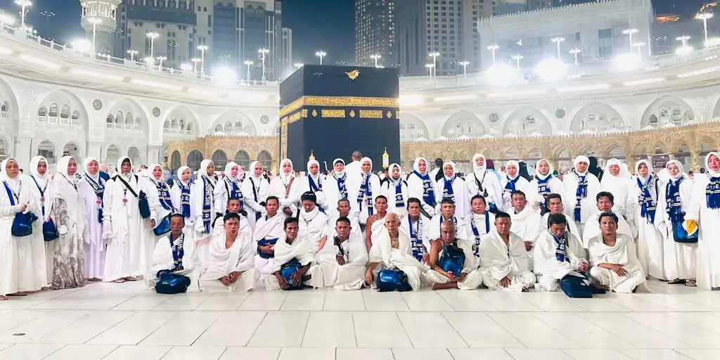 Paket umroh reguler Surabaya deluxe darmawisata indonesia