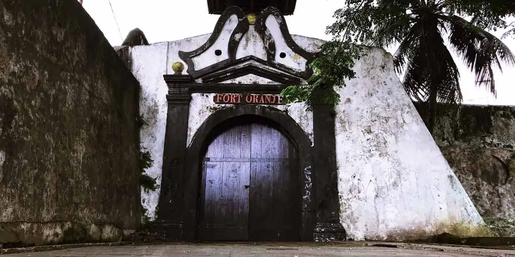 Destinasi Populer Ternate Benteng Oranje