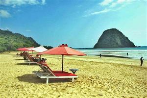 Explore Green Bay (Teluk Hijau) & Pulo Merah Banyuwangi 2H