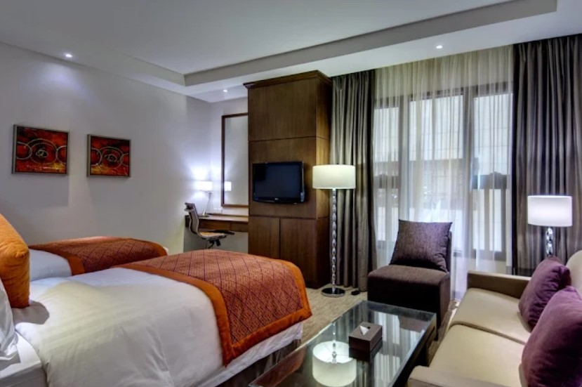 Kamar Suite Hotel Madinah Crowne Plaza Madinah by IHG